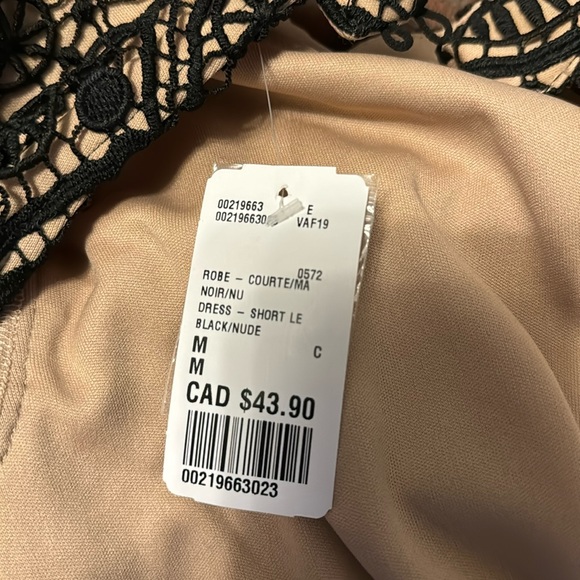 Nwt- backless lace dress - Picture 8 of 9